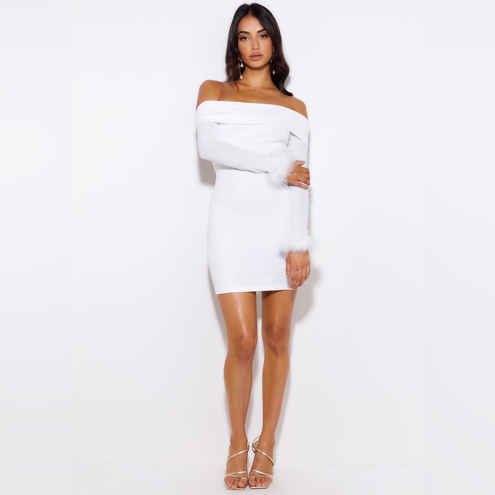 NWT Hello Molly White Mini Dress 8 Off Shoulder Feather Trim Party